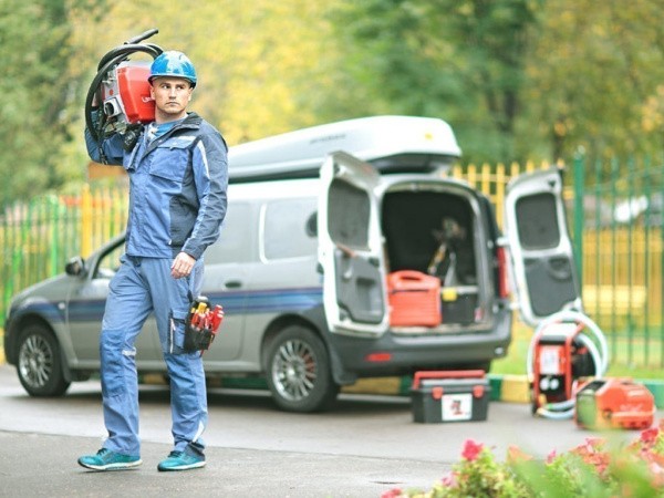 Машина переносная электрическая для прочистки труб R650